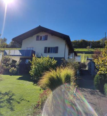 Einigen Apartment | Jasmins Airbnb