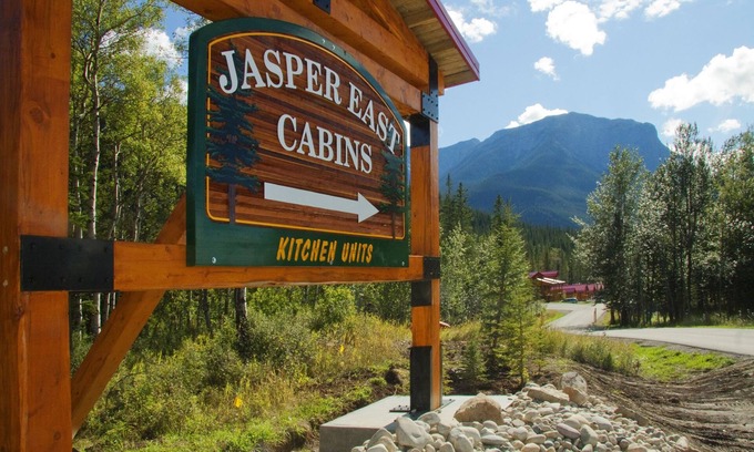 Jasper East Cabin | Jasper East Cabins