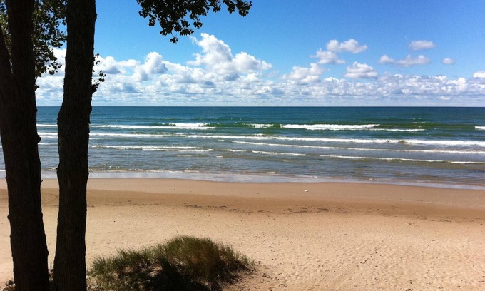 Henderson Cottage | Jefferson Park Sand Beach Cottage on Lake Ontario