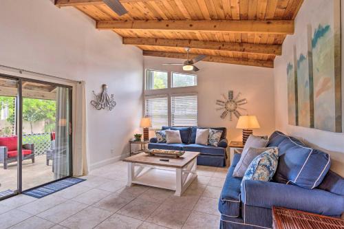 Jensen Beach House | Jensen Beach Home with Pool Access Less Than 1 Mi to Beach!