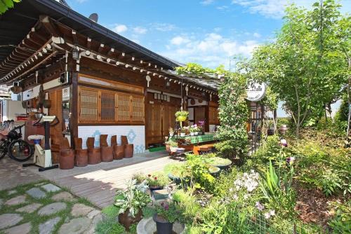 Jeonju House | Jeonju Ongoeul Hanok Stay