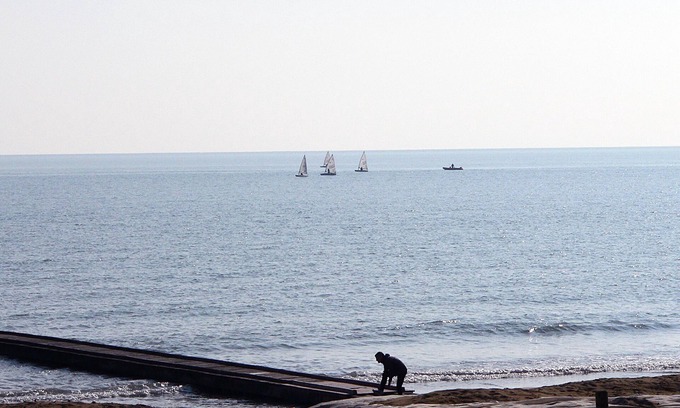 Faro Apartment | Jesolo, Nido del Mar: sea front garden private beach