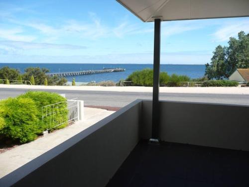 Port Victoria House | Jetty Views