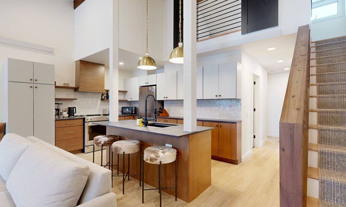 Moose Wilson Road Condo | JHRL - Hollyhock 2023