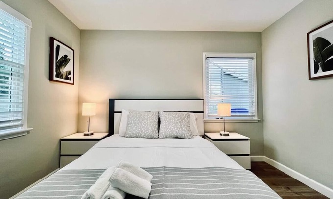 Mayflower Village House | Jie’s choice — Superb 2B1B Single Home