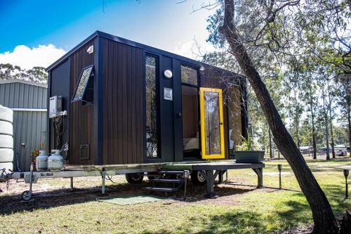 South Kolan House | JJJ's Ranch Farm 1 by Tiny Away