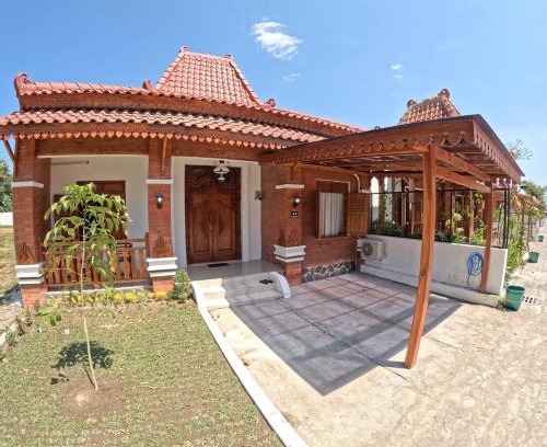 Klaten House | Joglo Prambanan Syariah