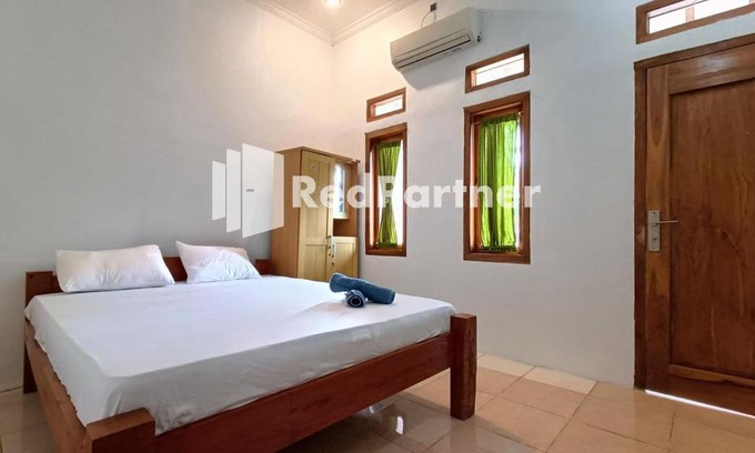 Pendowo Hotel | Jogo Segoro Homestay Mitra RedDoorz near Pantai Sundak Gunungkidul