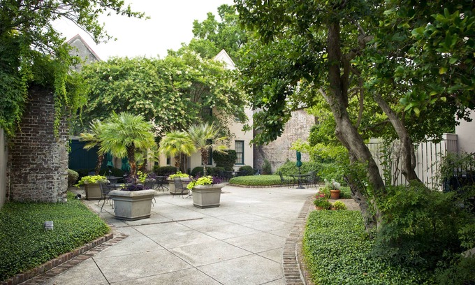 South of Broad Bed & Breakfast | John Rutledge House Inn Charleston