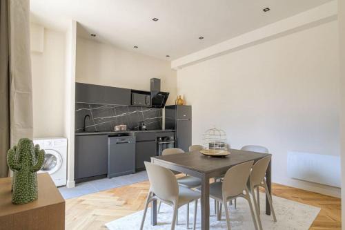 Les Serres - Vivier Apartment | Joli T3 avec terrasse et parking, Écully