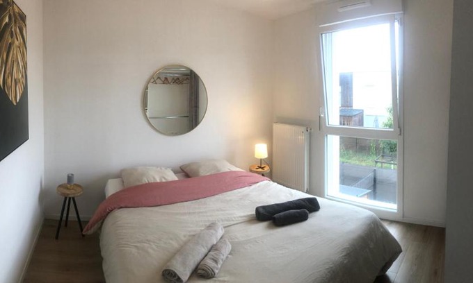 Lingolsheim House | Jolie chambre avec salle de bain partagée dans maison avec jardin