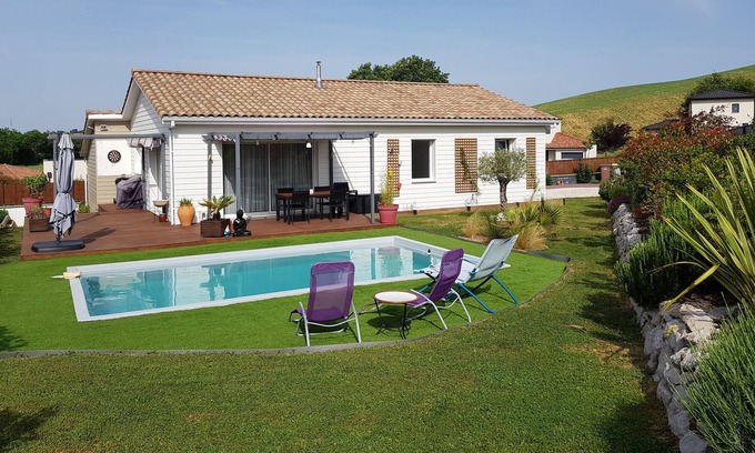 Sainte-Foy-d'Aigrefeuille House | Jolie Maison 3 Chambres Avec Jardin et Piscine