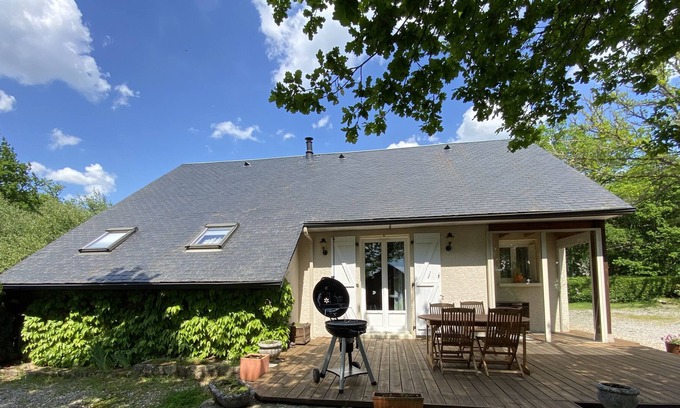 Perols-sur-Vezere House | Jolie Maison à la Campagne, Grand Terrain de 3000m2
