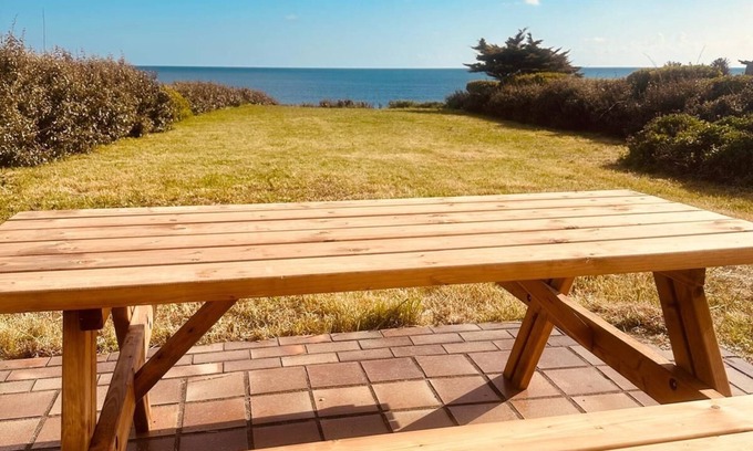 Finistere House | Jolie Maison les Pieds Dans Leau Avec un Grand Jardin