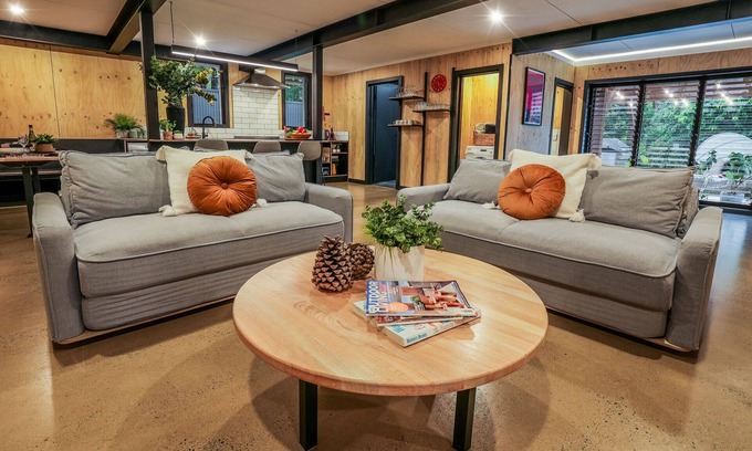 Agnes Water House | Joshi’s - Industrial style dog & kid friendly guesthouse