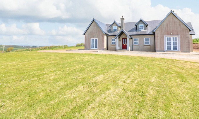 Templetown Cottage | JOSIE'S HOUSE, family friendly in Fethard-On-Sea, County Wexford