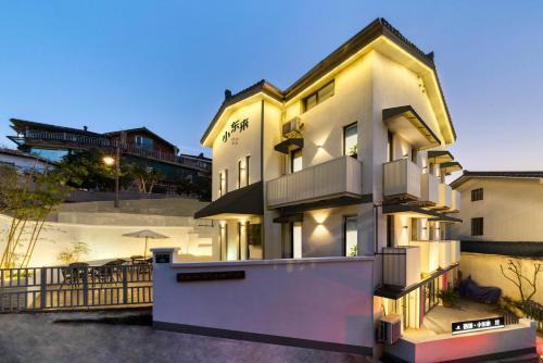 Xihu House | Journey to the East Guesthouse
