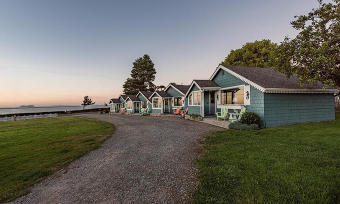 Sequim Hotel | Juan de Fuca Waterfront Hotel & Cottages