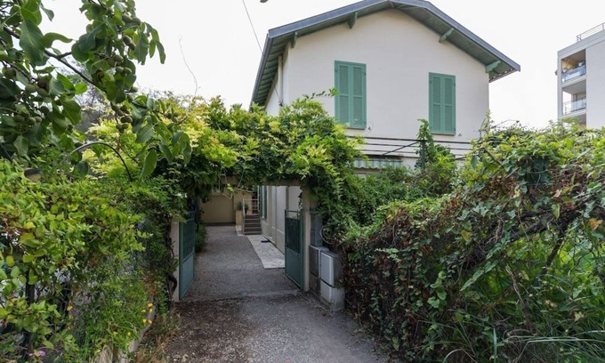 Antibes Apartment | Juan Les Pins