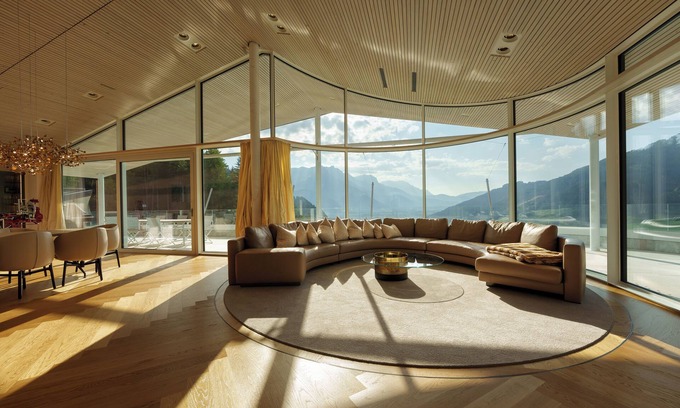 Ullach Villa | JULISAM - THE ULTIMATE LUXURY CHALET
