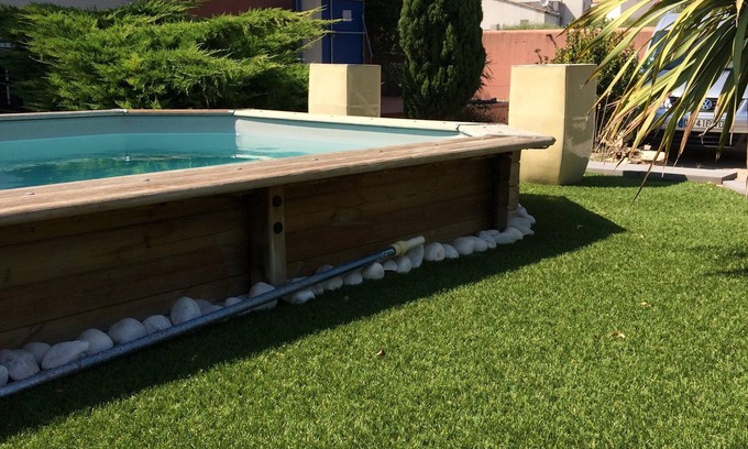 Villetelle Villa | July and August rental villa 140m², sleeps 8, swimming pool, 25 mins from the sea.