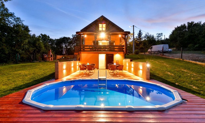 Sveti Ivan Zelina House | Jungle House With Pool and Hot Tub, Sveti Ivan Zelina, Croatia