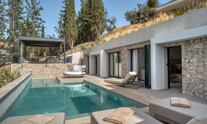 Nafplion City Centre Apartment | Junior Studio Suite with Pool View