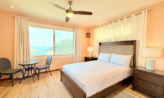 Lighthouse Estates Apartment | Junior Suite @ Casa Rosada, Lighthouse Estates, West Bay