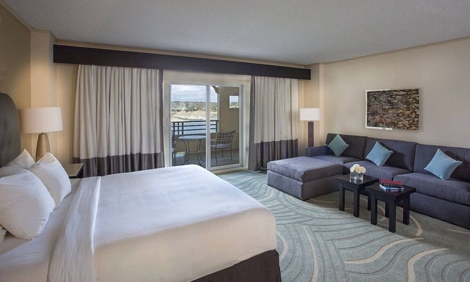 Lakeway Hotel | Junior Suite Lakeview with Balcony at Lakeway Resort & Spa