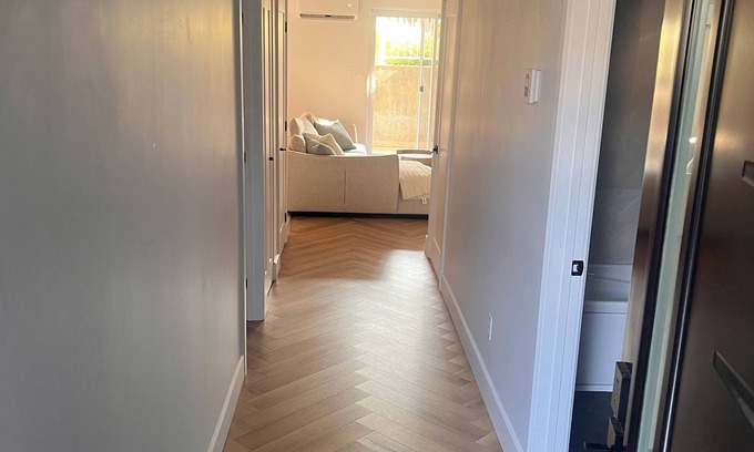 Laval Apartment | Junior Suite LavalnFreshly renovated apartment with High-end appliances