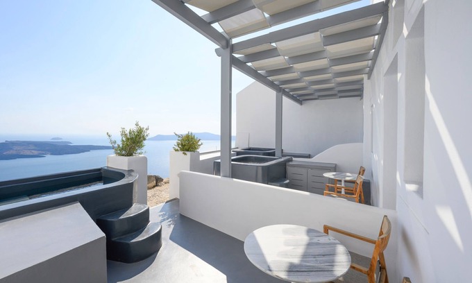 Firostefani House | Junior Suite with Caldera View & Hot Tub