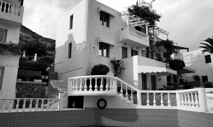 Piskopiano House | Junior Villa for up to 10 vacationers full view