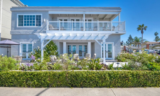 Carlsbad House | Juniper Beach Entire Home | Sleeps 18 | Oceanfront