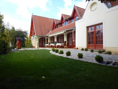 Kecskemet Hotel | Juniperus Park Hotel Kecskemét