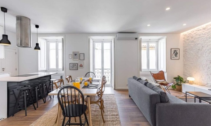 Belem Apartment | Junqueira · Trendy T.M Apartament by the River