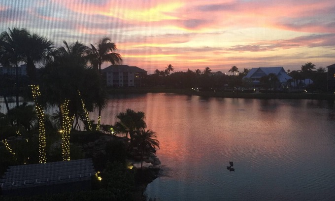 Jupiter Condo | Jupiter Bay Condo - Walk to Beach