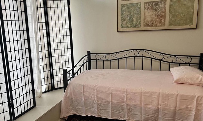 Anniston Apartment | JUST BED & BATH IN DOWNTOWN HISTORIC ANNISTON. CLOSE TO EATRIES & ENTERTAINMENT.