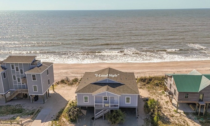 Edisto Island House | Just Renovated! Welcome to I-Land Style 4BR, 2BTH OCEANFRONT on Edisto Beach