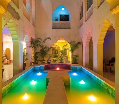 Paharganj Hotel | Jyoti Mahal A Heritage Hotel - Near to New Delhi Railway Station & Connaught Place