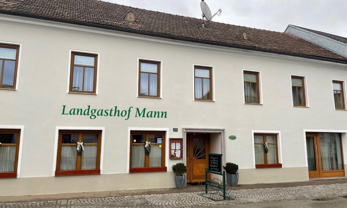 Konigsbrunn Hotel | Königsbrunner Landgasthof