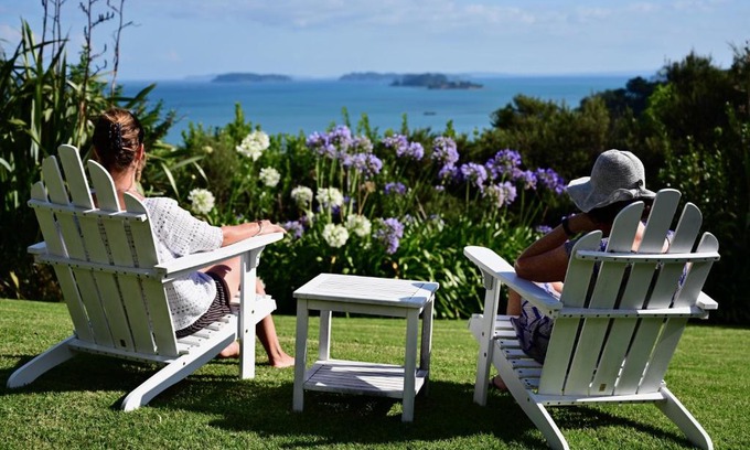 Tawharanui House | Kākā Ridge Retreat Luxury Cottage