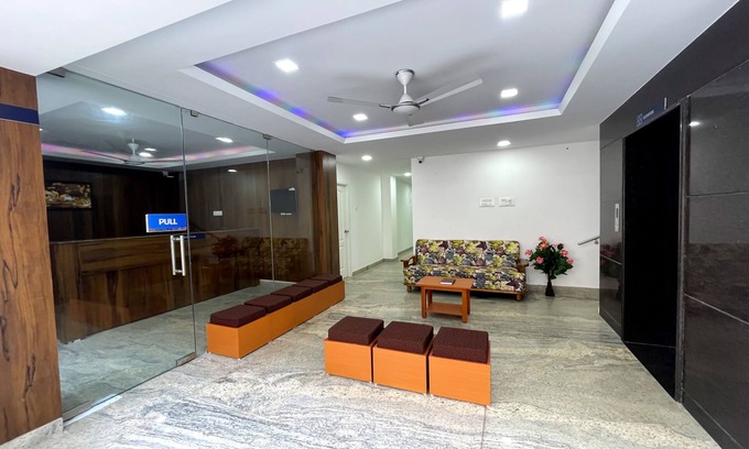 Royapettah Hotel | K11 Express - Opp Express Avenue