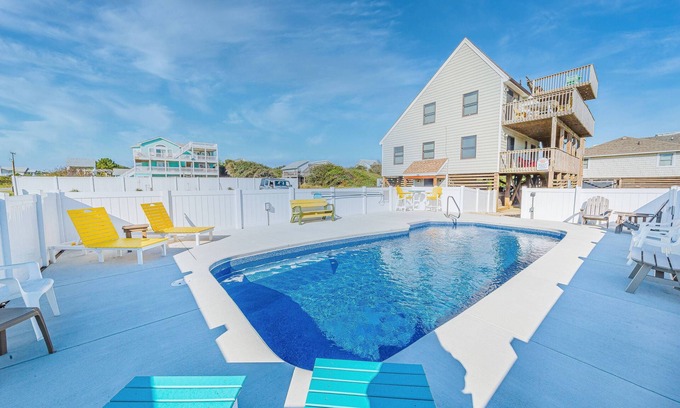 Sea Retreat House | K1717 Where Dreams Take Flight. Oceanside, Hot Tub, Private Pool, WiFi!