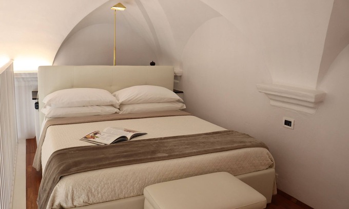 Sanremo Centre Apartment | kaDevi Holiday home -full center, private garage and bikes