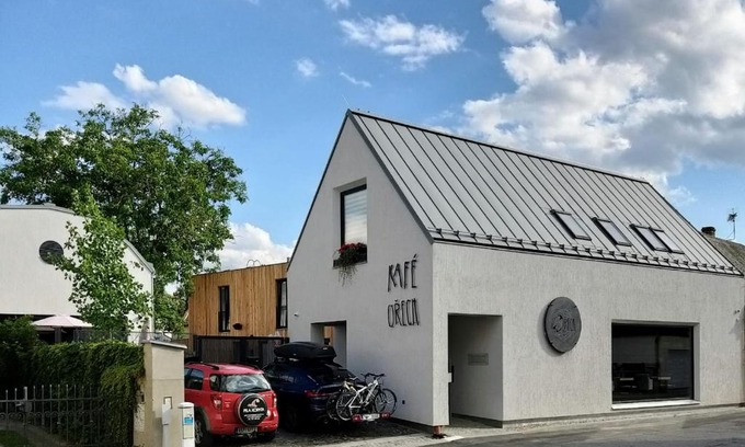 Mnichovo Hradiste House | Kafé Ořech