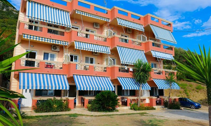 Qazim Pali Hotel | Kalemi Apartments