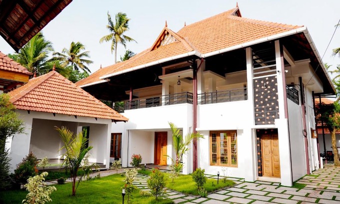 Munroe Island Resort | Kalloos Island Backwater Resort
