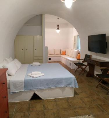 Aroniadika Apartment | Kamara Nest