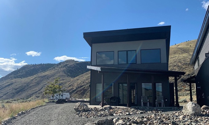 Savona Cabin | Kamloops Lakefront Getaway Vacation Home