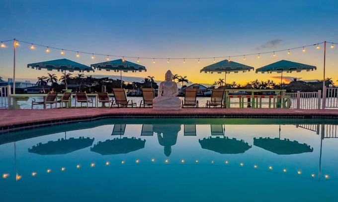 Santa Barbara Estates Condo | Kanda Zen Apt 2 - pool & walk to the beach!